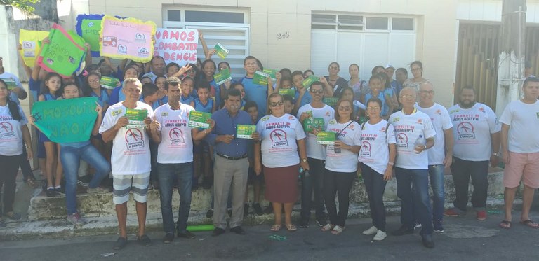 Vereador Bigode alerta a população sobre os perigos do mosquito da Dengue