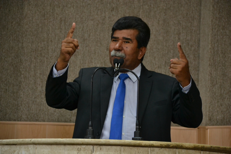 Bigode do Santa Maria pede que o povo reconheça o trabalho dos vereadores na sociedade