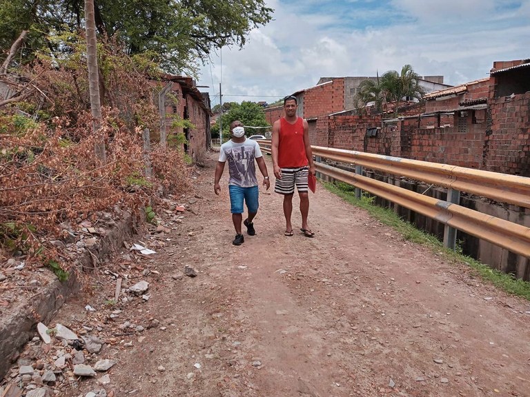 Vereador Binho visita Rua Comandante Miranda para ouvir demandas da comunidade