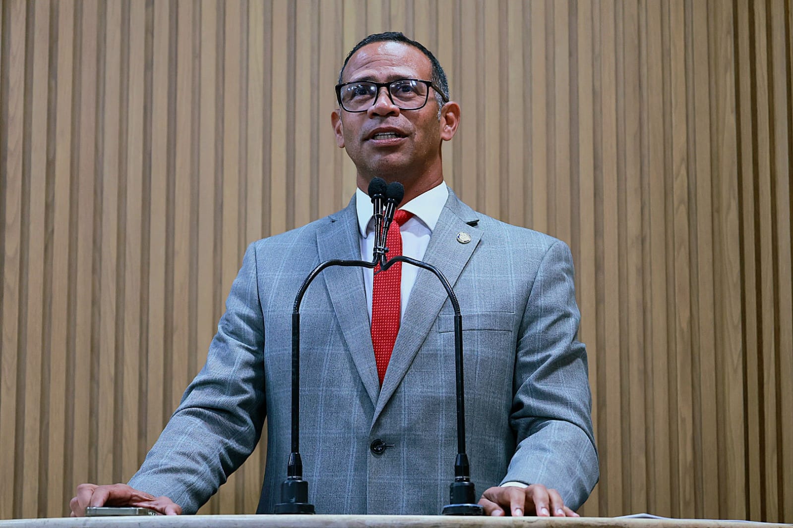 Vereador Byron cobra a execução das emendas impositivas 