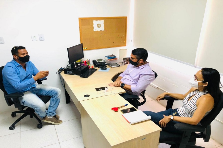 Vereador Byron discute estratégias de atendimento no SUS e conhece protocolo de combate à Covid-19