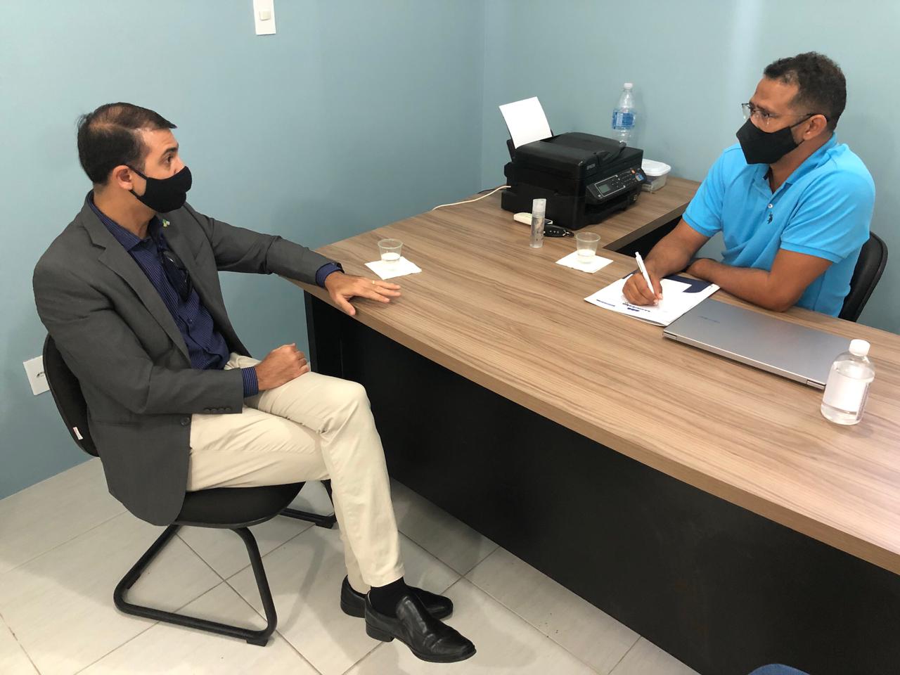 Byron e presidente do CRP discutem lei que inclui psicólogos e assistentes sociais na educação básica