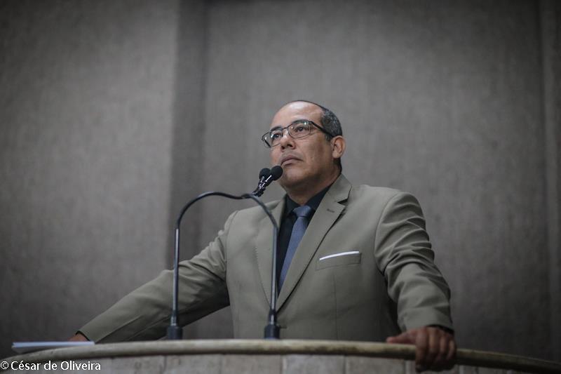 Vereador Cabo Amintas apresenta nova indicação para regulamentação do serviço de mototáxi em Aracaju