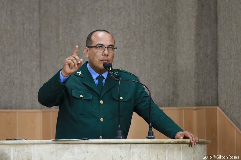 Cabo Amintas utiliza Tribuna da Câmara Municipal de Aracaju para mostrar mais uma mentira do prefeito 
