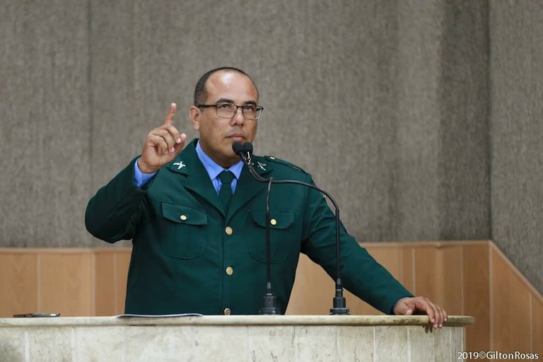 Cabo Amintas utiliza Tribuna da Câmara Municipal de Aracaju para mostrar mais uma mentira do prefeito 