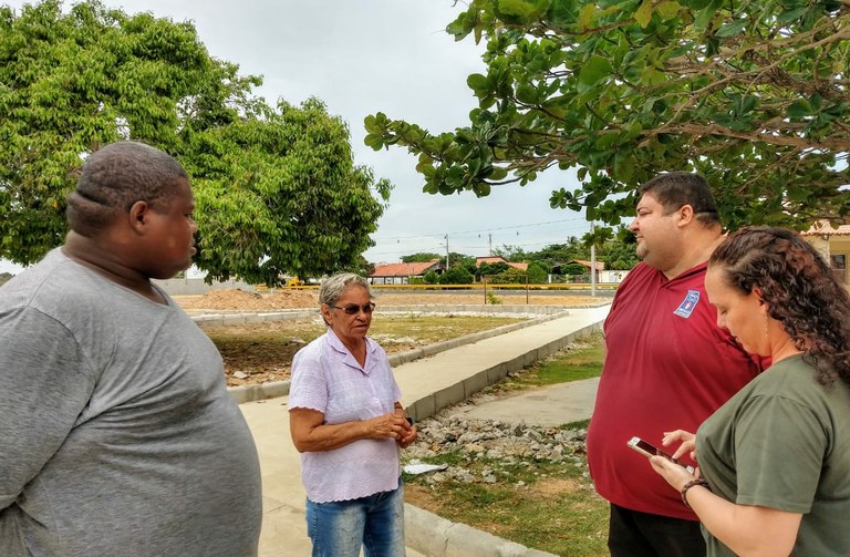 Vereador Cabo Didi faz ronda no Conjunto Beira Mar II