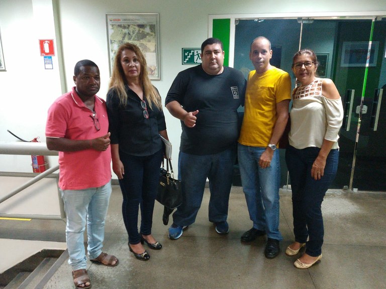 Vereador Cabo Didi leva moradores do Costa Verde para reunião na Emurb