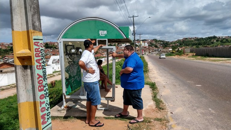 Vereador Cabo Didi visita bairros em Aracaju
