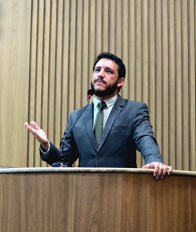 Vereador Camilo Daniel denuncia Iguá pela crise no abastecimento de água em Aracaju e cobra soluções