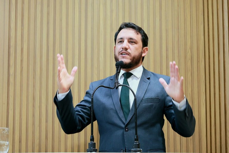 Vereador Camilo Daniel propõe CPI do transporte público para investigar o superfaturamento dos ônibus elétricos