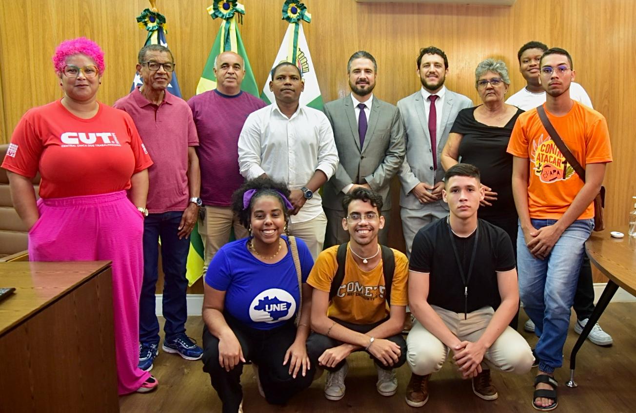 Vereador Camilo reúne comissão para pautar a derrubada do veto da prefeita Emília