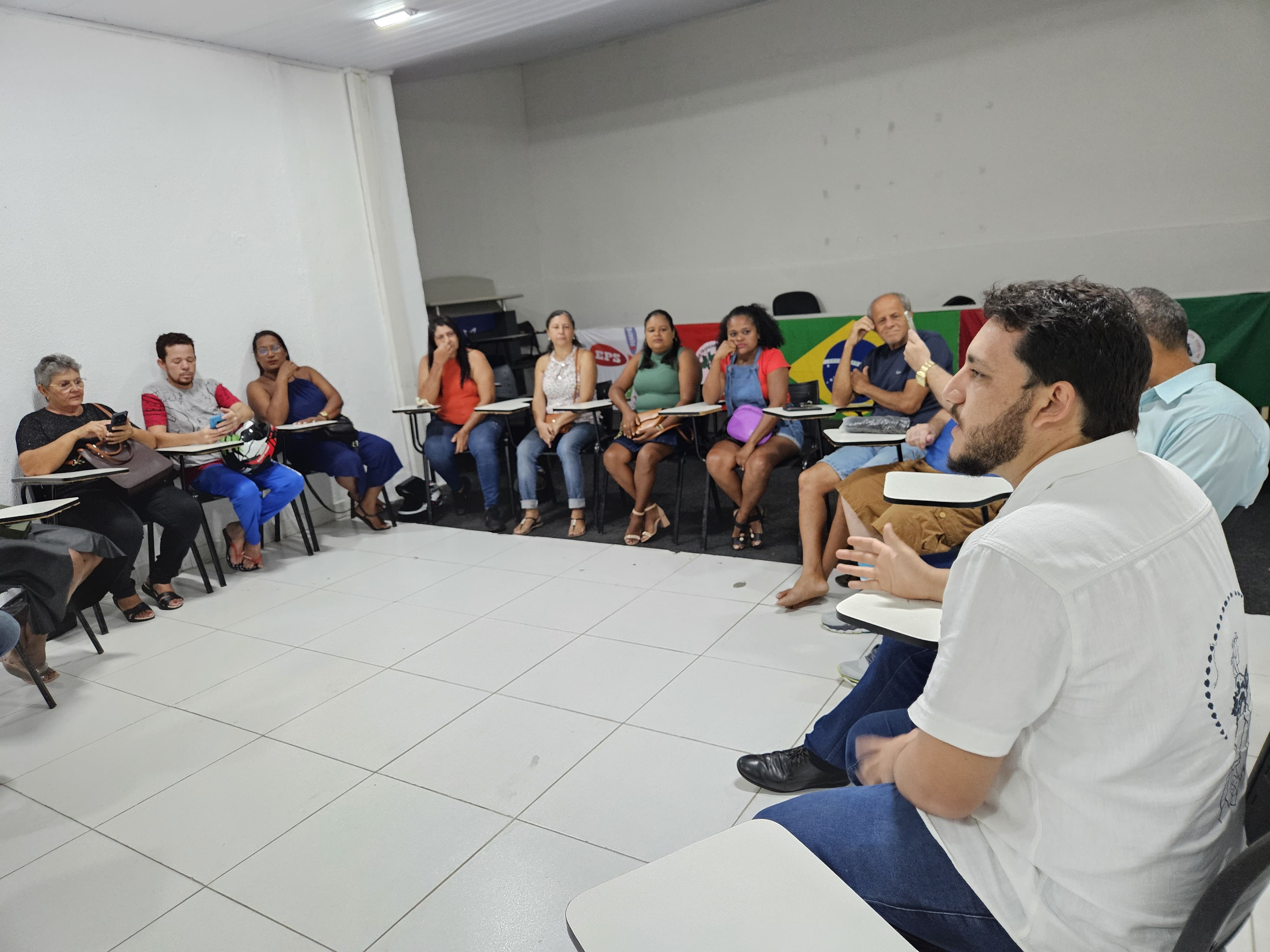 Vereador Camilo reúne rodoviários para mobilização pela derrubada do veto da prefeita Emília 