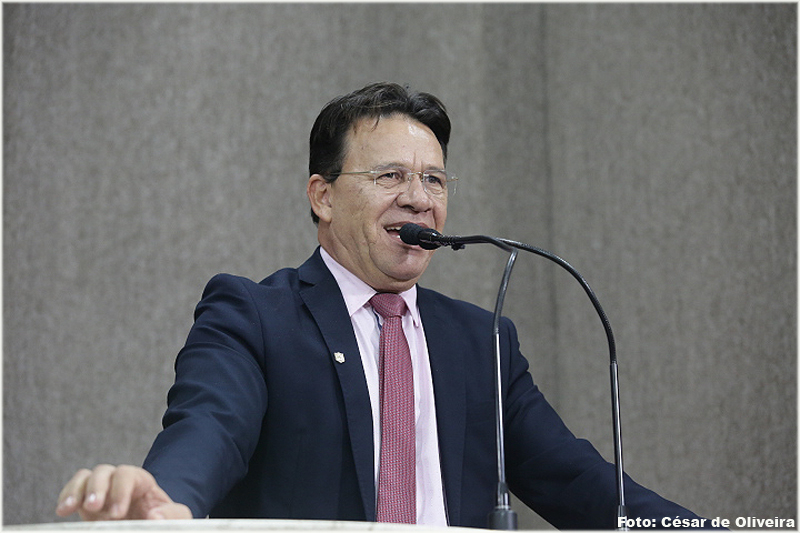 Vereador Carlito Alves discura sobre situação do Marivan 