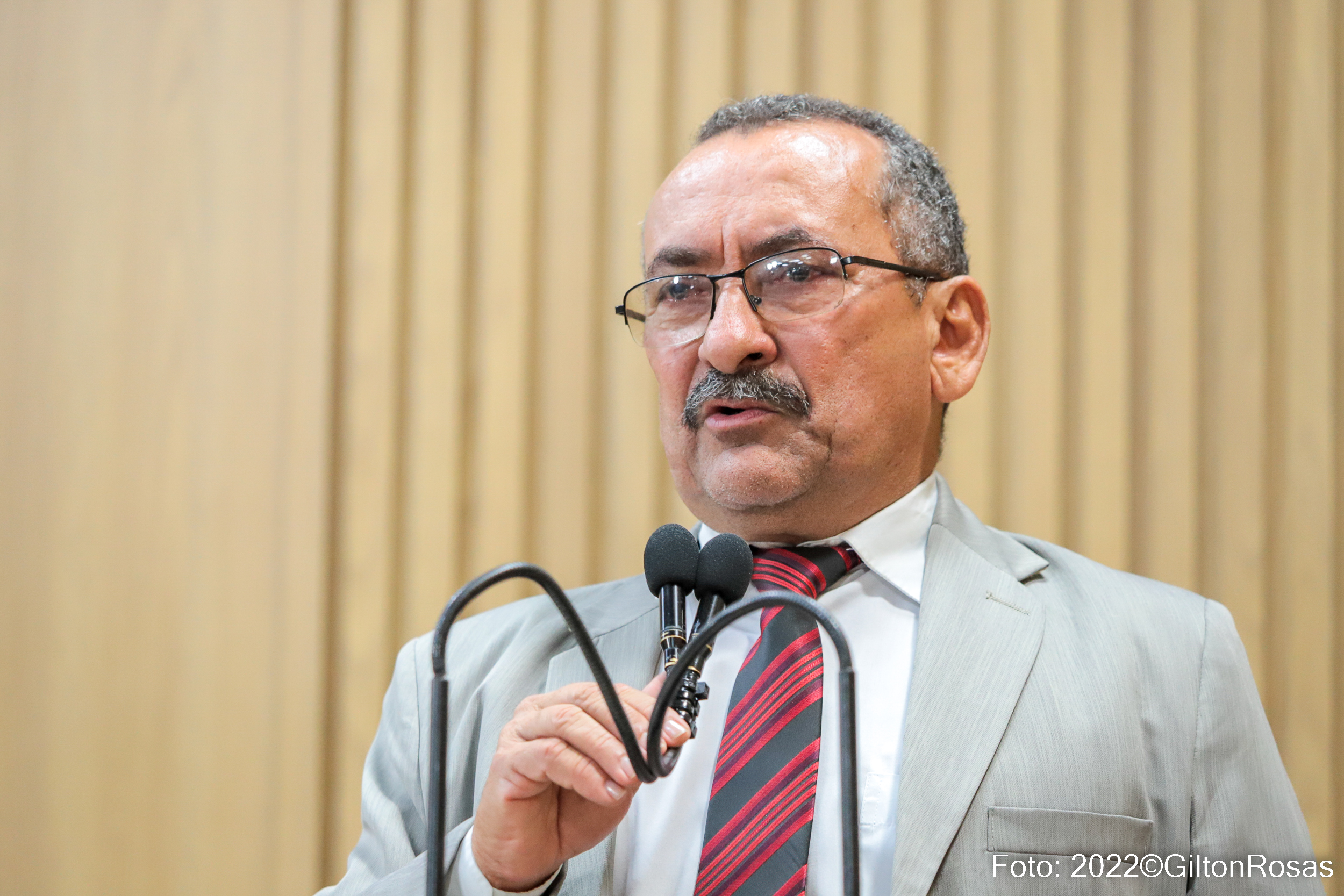 Vereador Cícero apoia a classe da enfermagem e lamenta decisão do STF