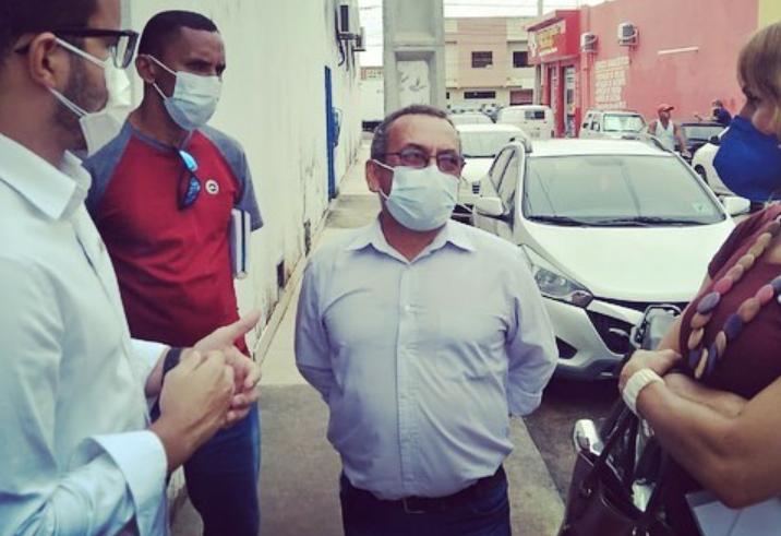 Vereador Cícero do Santa Maria recebe projeto de reconstrução da UBS Elisabeth Pita