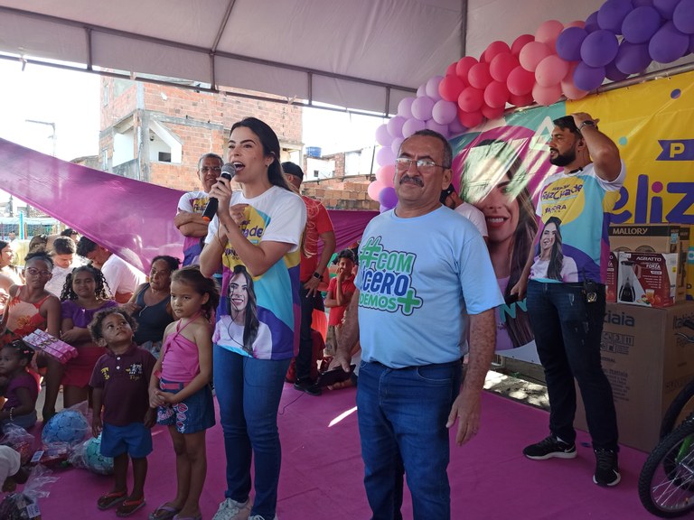 Vereador Cícero promove tarde de lazer e distribuição de brinquedos no Santa Maria