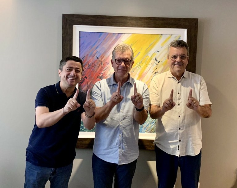 Vereador Fabiano Oliveira se reúne com progressistas