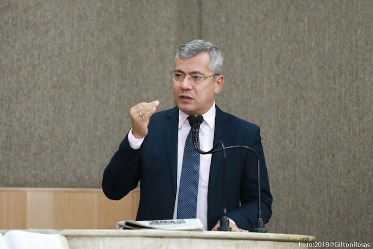 Vereador Iran Barbosa destaca ação da Defensoria por vagas em creches