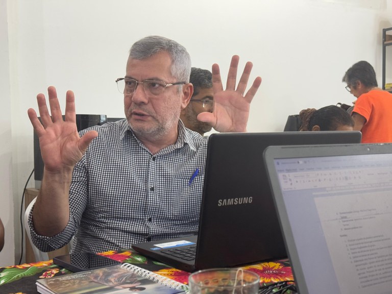 Vereador Iran Barbosa e assessores planejam ações para o mandato 