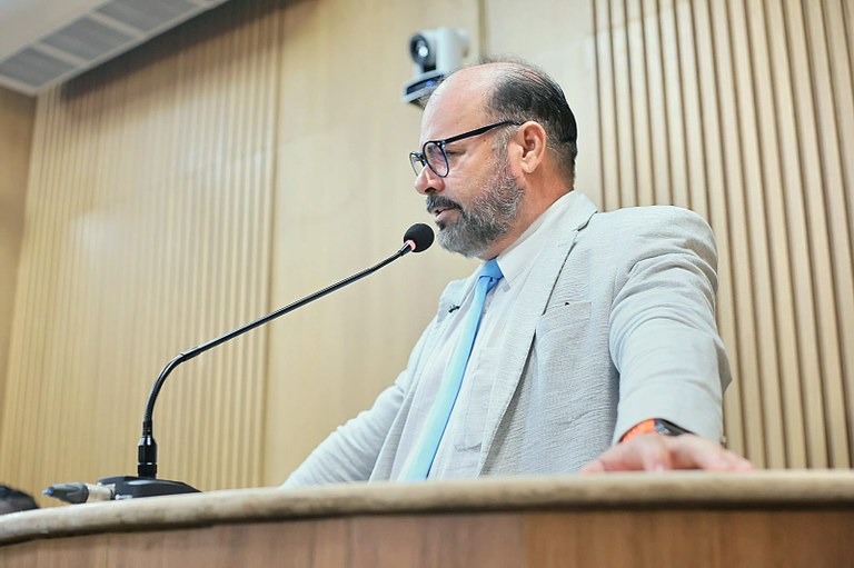 Vereador Isac defende reforma urgente da Orlinha do bairro Industrial e destaca viabilização de recursos