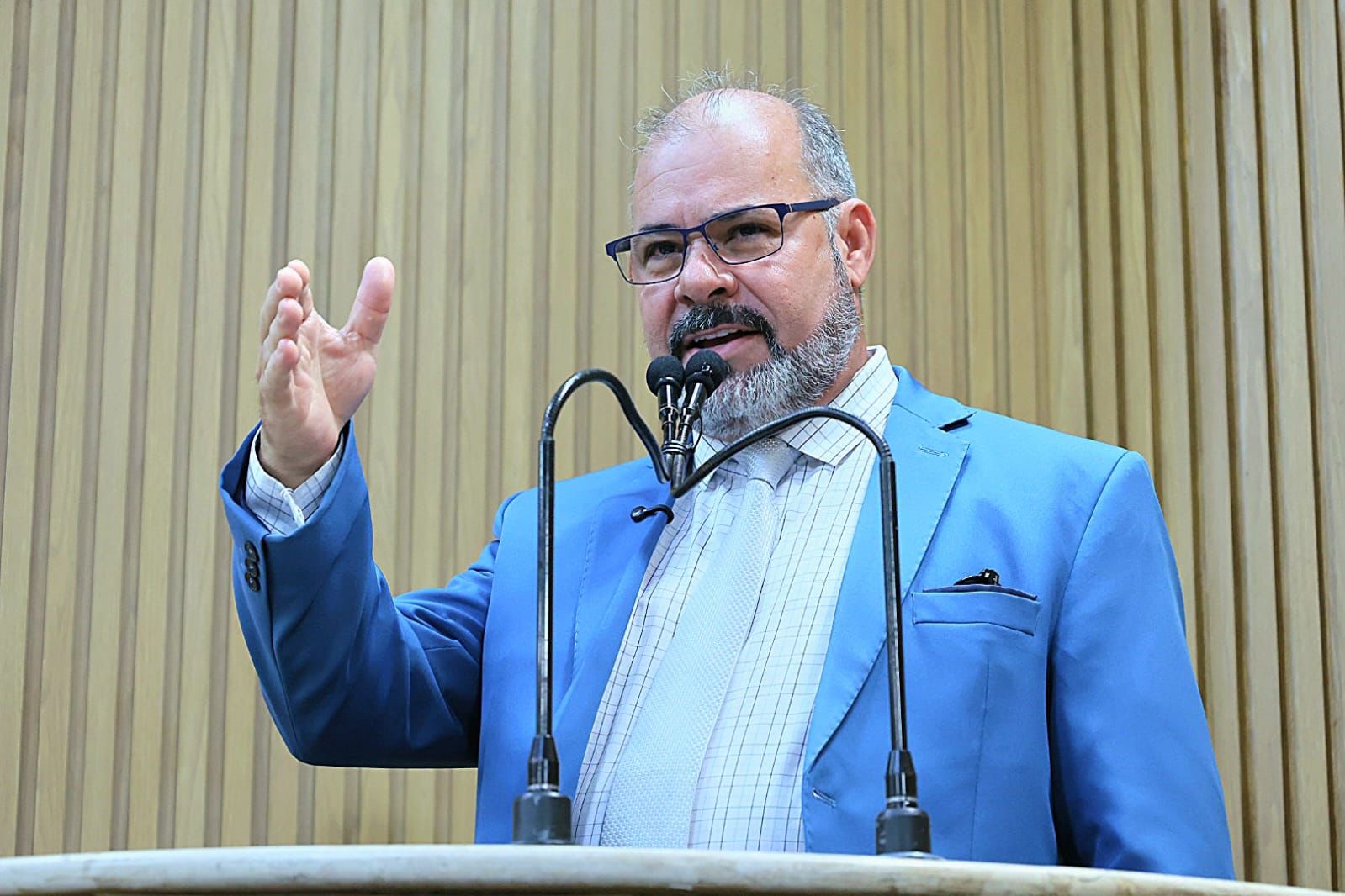 Vereador Isac destaca avanço histórico com regulamentação do transporte complementar em Aracaju