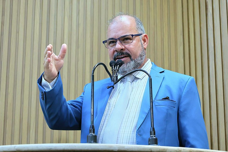 Vereador Isac destaca avanço histórico com regulamentação do transporte complementar em Aracaju