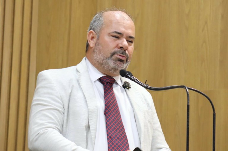 Vereador Isac destaca avanços da gestão Emília no transporte coletivo de Aracaju 