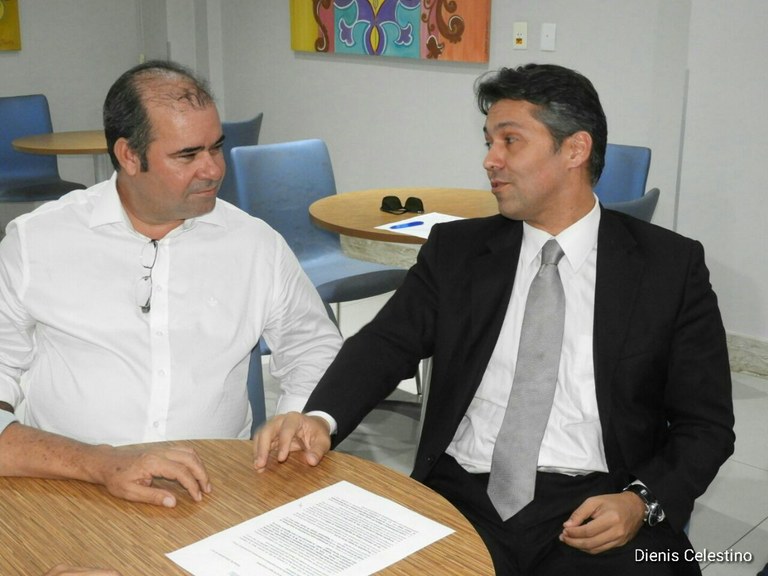 Vereador Isac e Leonardo Gadelha debatem pautas a favor dos servidores