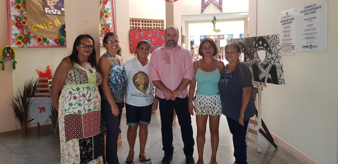 Vereador Isac faz visita ao Centro de Artesanato Chica Chaves e ouve reclamações de artesãs