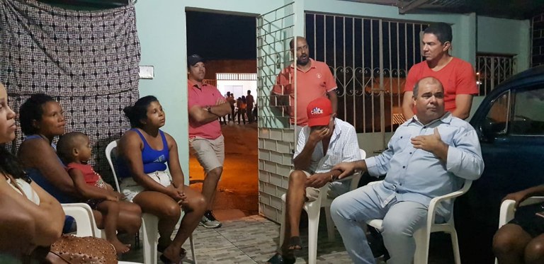Vereador Isac se reúne com lavadeiras do Conjunto Manoel Preto