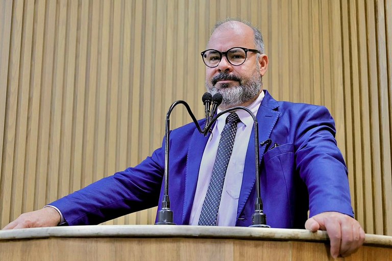 Vereador Isac Silveira critica “PEC da Blindagem” e alerta para retrocesso nas prerrogativas parlamentares