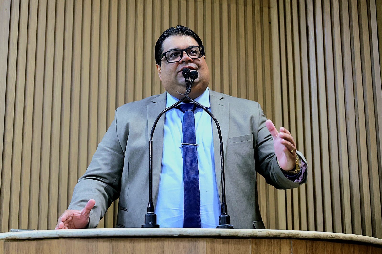 Vereador Joaquim da Janelinha cobra melhorias nos serviços da Iguá em Aracaju 