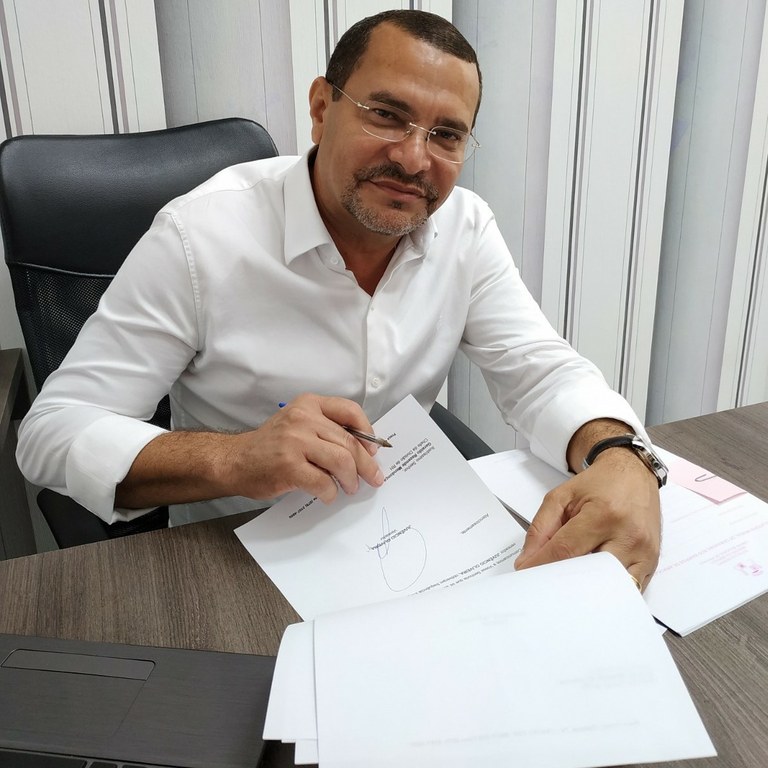Vereador Juvêncio Oliveira protocola indicações para a Emurb