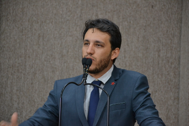 Camilo lembra que o ex presidente Luiz Inácio Lula da Silva zerou o desemprego no Brasil