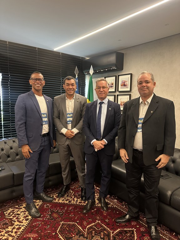 Vereador Levi Oliveira marca presença na Marcha dos Gestores e Legislativos Municipais