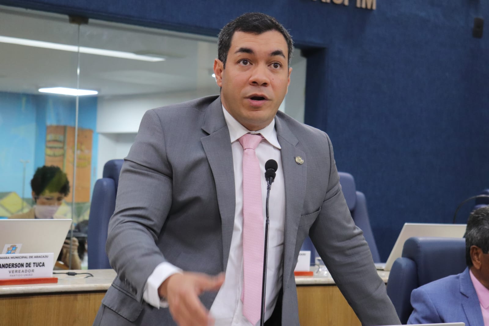 Vereador Levi Oliveira reforça necessidade de prevenção do câncer de mama e defende ampliação do acesso à mamografia 