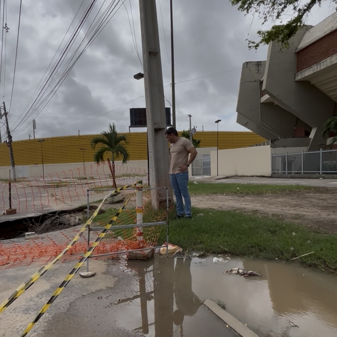 Vereador Levi Oliveira solicita intervenção em avenida deteriorada na 13 de Julho