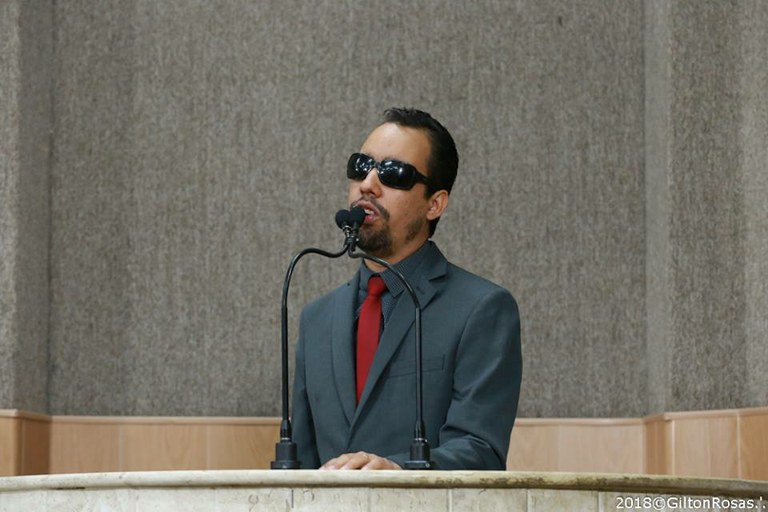 Vereador Lucas Aribé faz homenagem ao Dia Nacional do Surdo