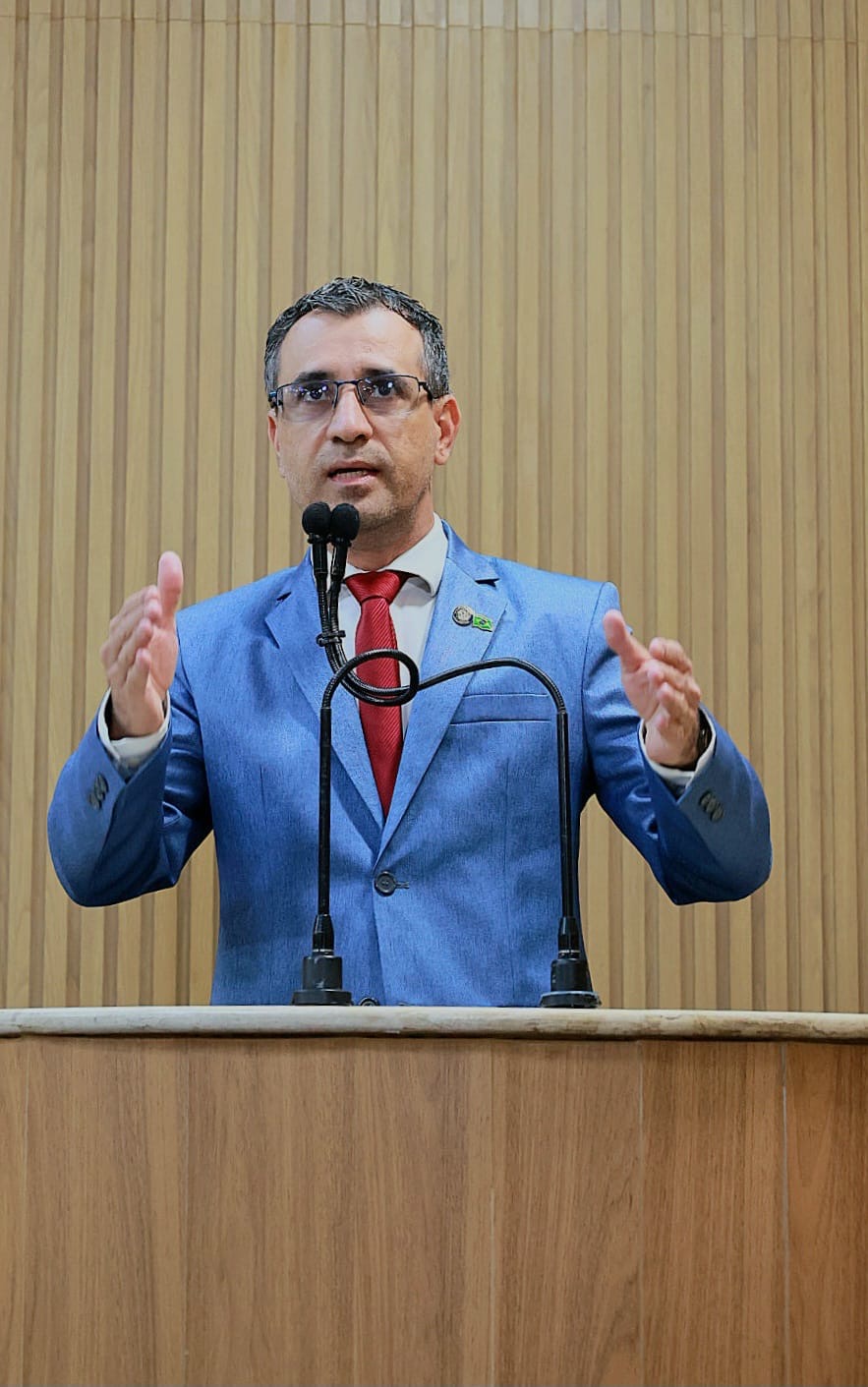 Vereador Lúcio Flávio anuncia audiência pública sobre adultização de crianças na internet