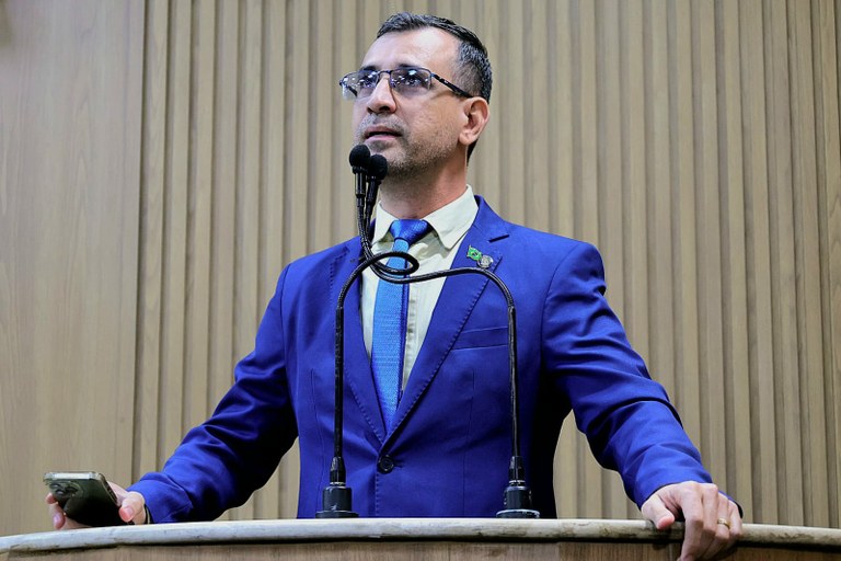 Vereador Lúcio Flávio denuncia falas de ameaça em manifestação da esquerda contra a anistia