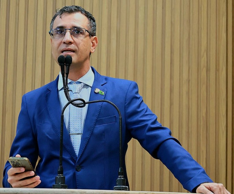 Vereador Lúcio Flávio denuncia proselitismo político em prova da UFS 