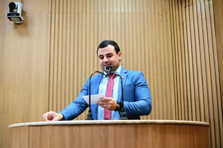 Vereador Marcel Azevedo toma posse na Câmara Municipal de Aracaju