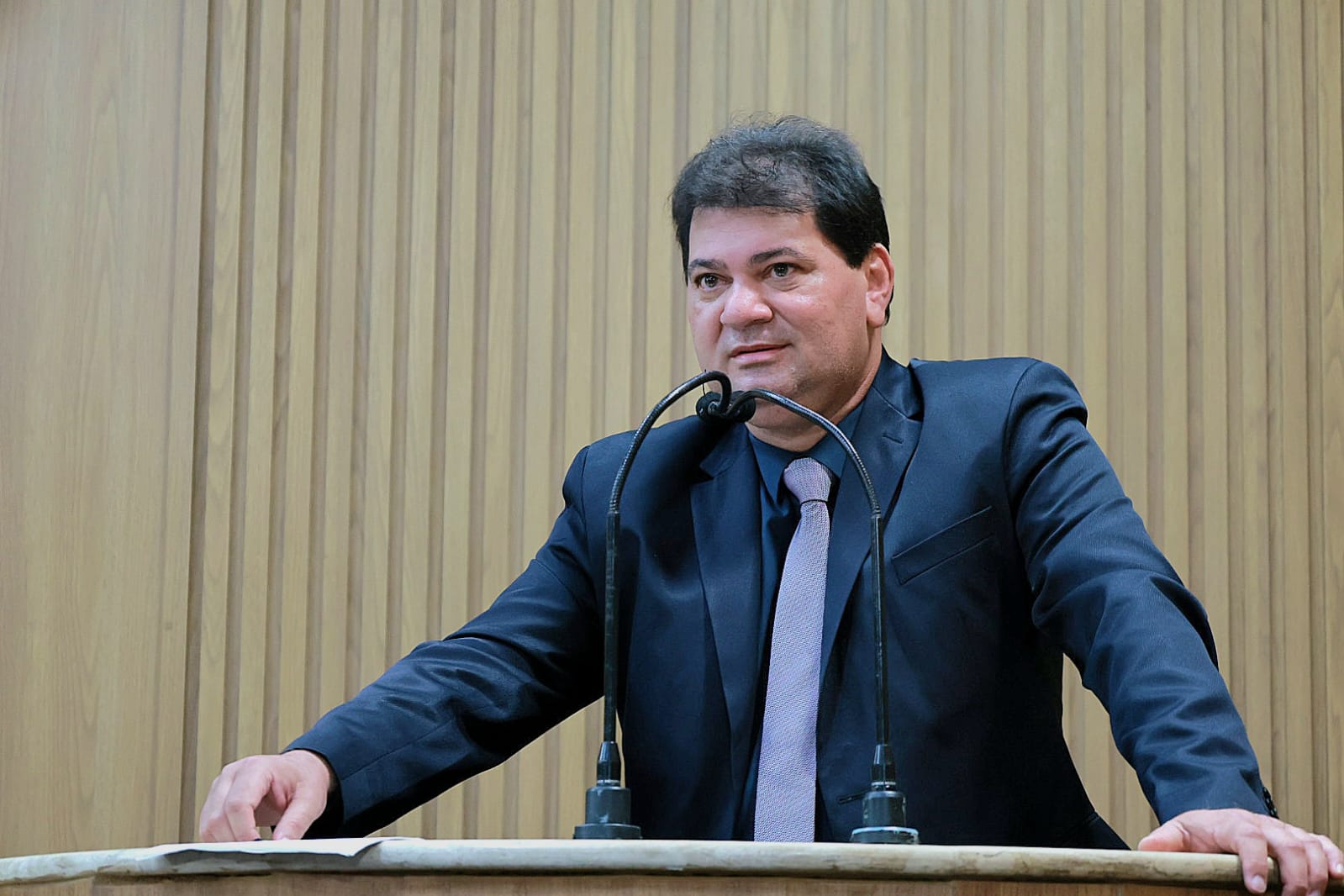 Vereador Miltinho Dantas alerta para risco de fechamento de estabelecimentos e impacto social em Aracaju 