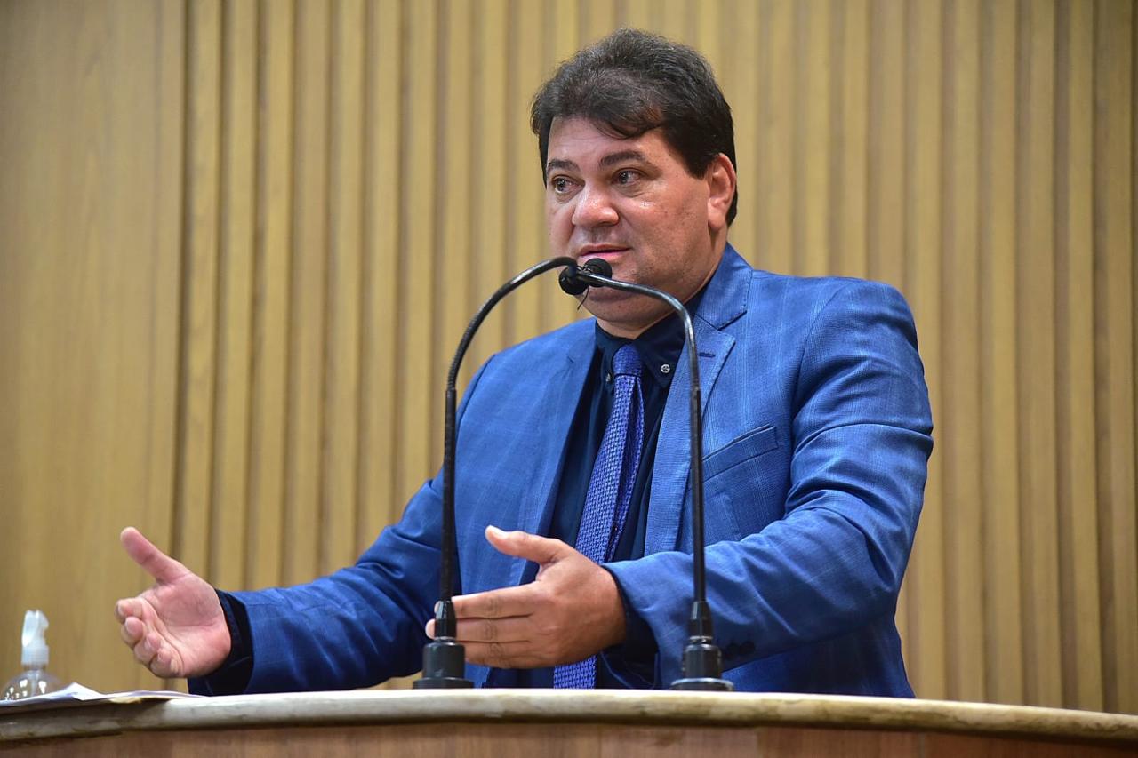 Vereador Miltinho Dantas cobra melhorias no transporte público de Aracaju 