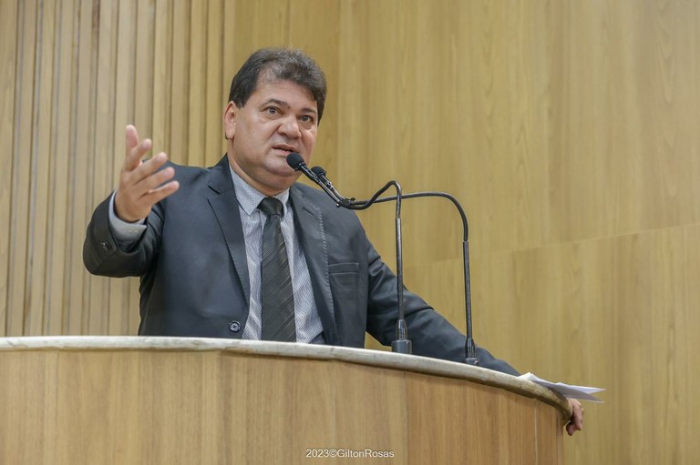 Vereador Miltinho Dantas participa da aprovação do Projeto de Lei Orçamentária Anual