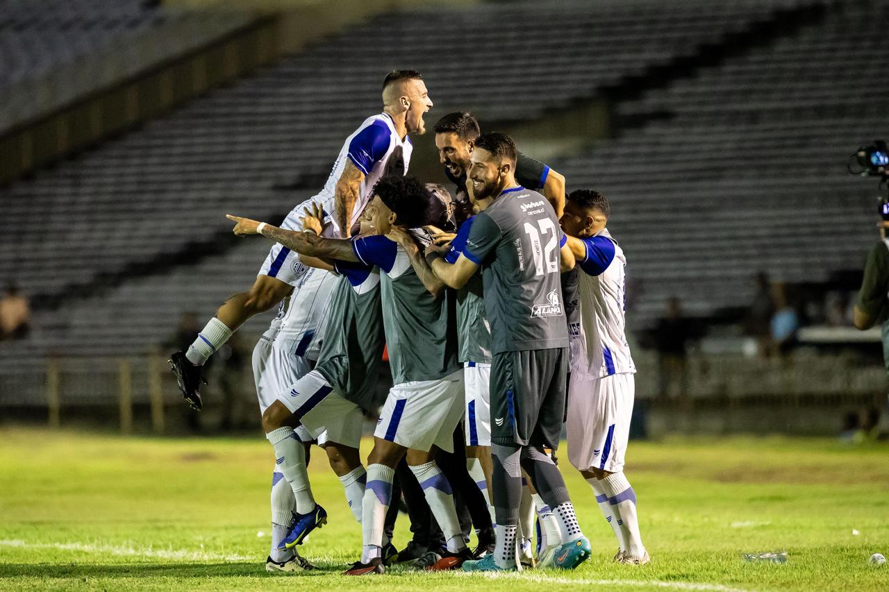 Vereador Miltinho Dantas prestigia vitória histórica do Confiança na Copa do Brasil em Teresina