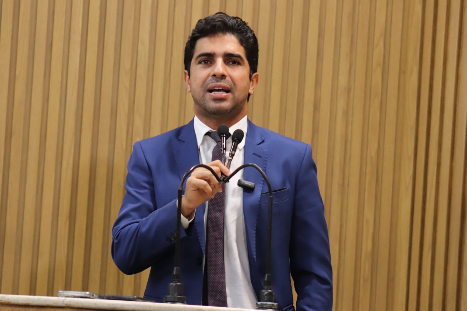 Vereador Pastor Diego destaca potencial turístico da Vila Iluminada da Páscoa 