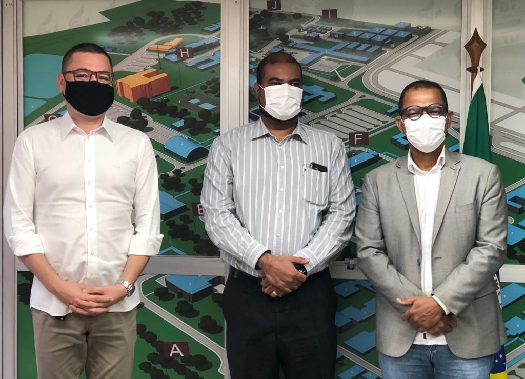 Vereador Professor Bittencourt se reúne com reitor da UFS