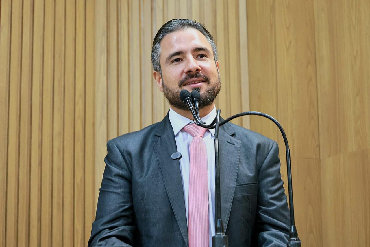 Vereador Ricardo Vasconcelos cobra melhorias em infraestrutura, saúde e destaca importância do futebol sergipano 