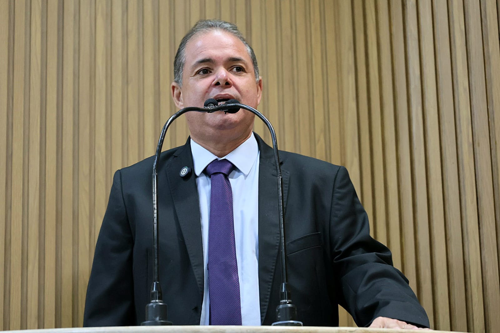 Vereador Rodrigo Fontes (PSB) retoma atividades parlamentares na Câmara Municipal de Aracaju 